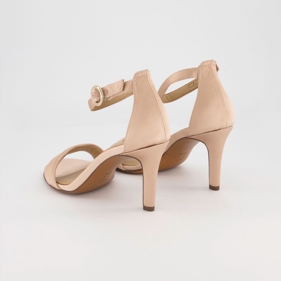 Naturalizer strappy heels - Picture 3 of 9